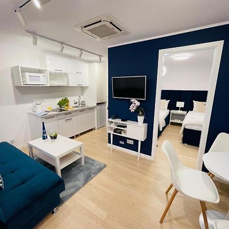 Beds Friends Apartments Затор Екстериор снимка