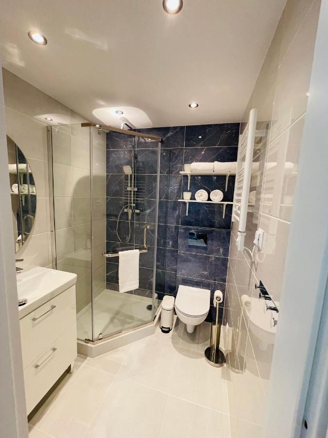 Beds Friends Apartments Затор Екстериор снимка