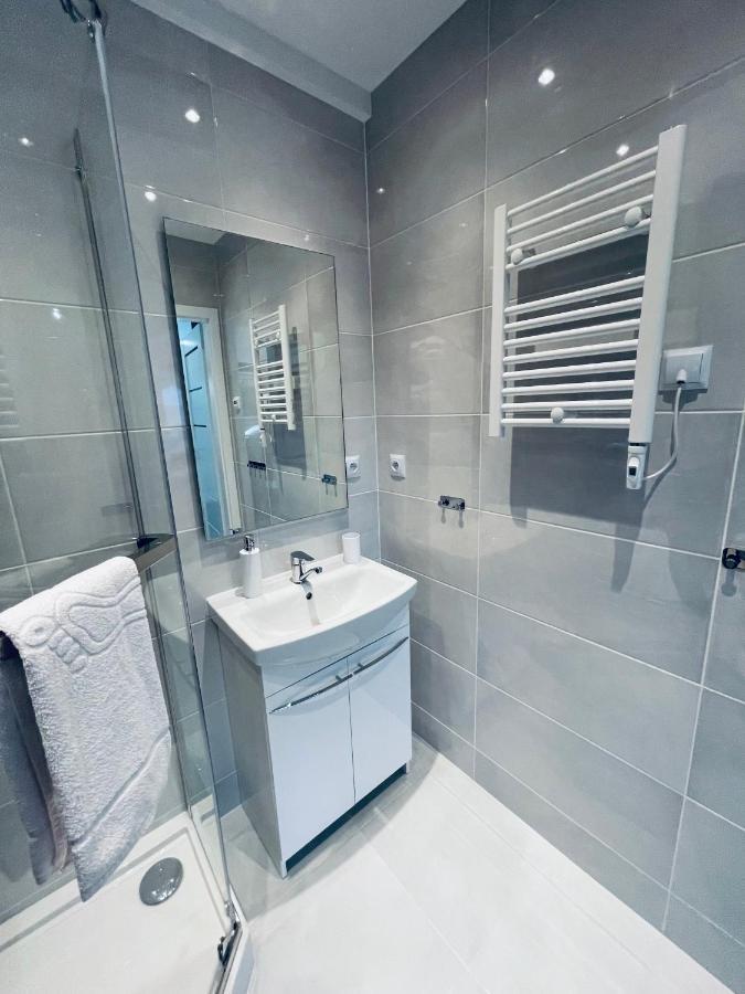 Beds Friends Apartments Затор Екстериор снимка