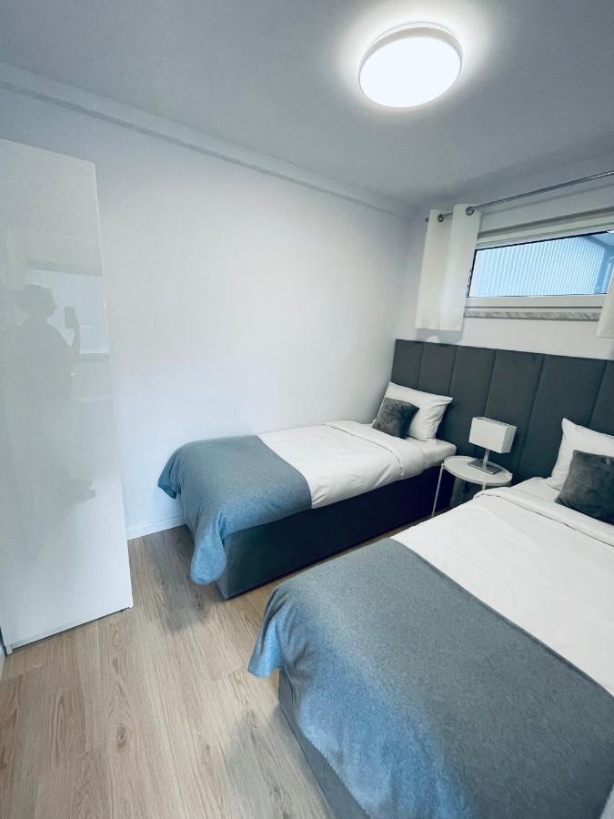 Beds Friends Apartments Затор Екстериор снимка